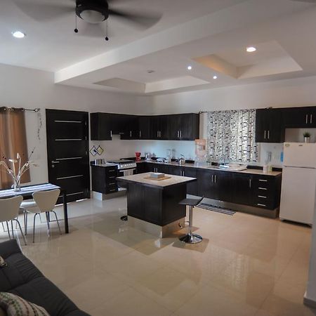 Casa Felicidad Apartment Плая дел Кармен Екстериор снимка